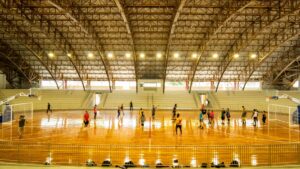 Allegra Pacaembu e Banheiristas lançam escola de futebol BFC Paca Academy