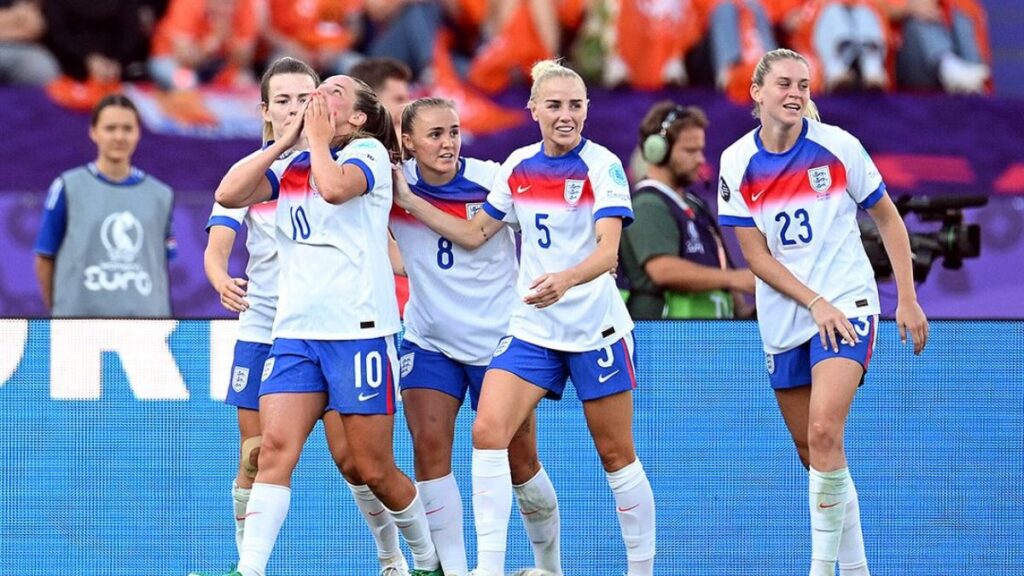 No Reino Unido, Inglaterra na Euro Feminina dá mais audiência que título mundial do Chelsea