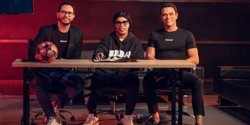 Ronaldinho Gaúcho se torna embaixador e diretor de inovação da Amvox