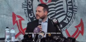 Corinthians: Oposição apela a "fim" de ingresso impresso e "oferta bilionária" de banco que não é banco
