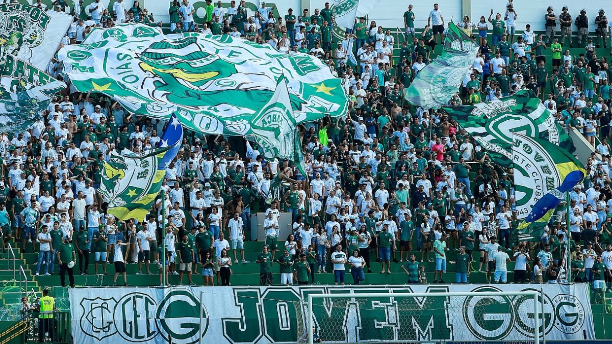 Torcida do Goiás lota o estádio Hailé Pinheiro - Divulgação
