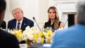 O presidente dos EUA, Donald Trump, em jantar com empresários do setor de tecnologia - Andrea Hanks / Casa Branca