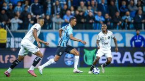 Grêmio e Botafogo se enfrentam pelo Brasileirão na última quarta-feira - Lucas Uebel/Grêmio