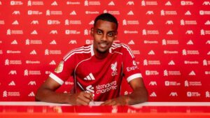 A contratação de Alexander Isak pelo Liverpool foi a mais cara da janela de verão na Premier League - Divulgação