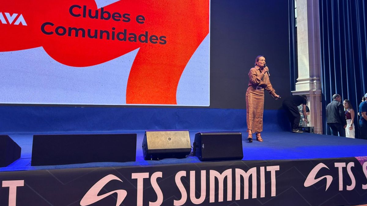 Rosana Fortes, country leader no Strava, em palestra durante o TS Summit - Regi Andade/Máquina do Esporte
