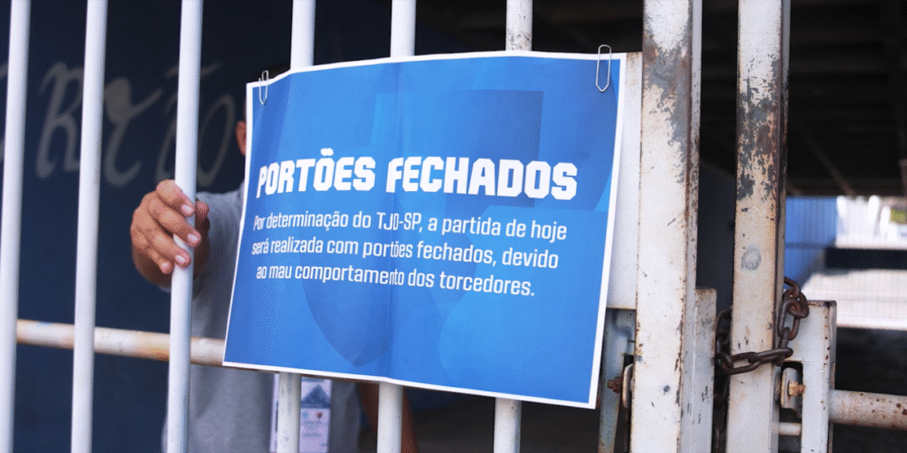 FPF mantém estratégia e deixa pais “de castigo” em campanha contra intolerância nos estádios
