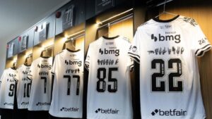 Nomes dos jogadores do Vasco foram escritos em libras - Matheus Lima/Vasco