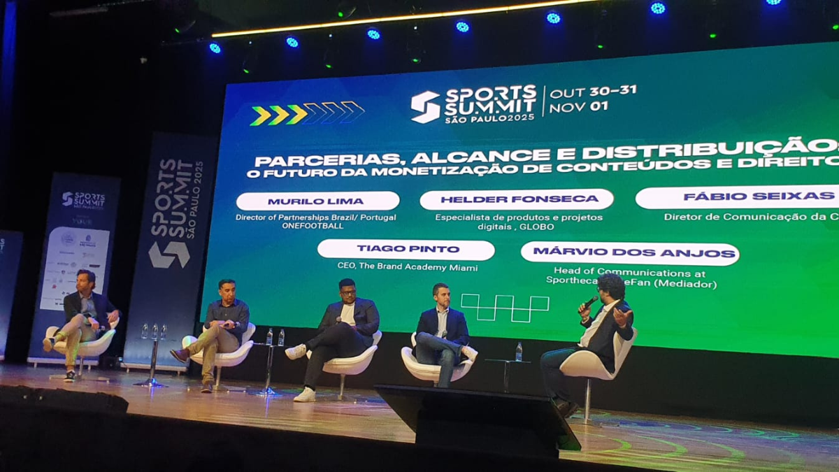 Fábio Seixas (segundo à esq.) durante participação no Sports Summit - Adalberto Leister Filho / Máquina do Esporte