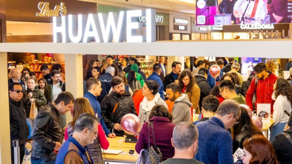 Inauguração da loja da Huawei, no Shopping Cidade de São Paulo, em agosto - Divulgação