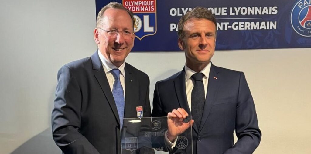 “Enrolado” no Botafogo e no Lyon, John Textor tenta comprar Wolverhampton usando ações da Eagle