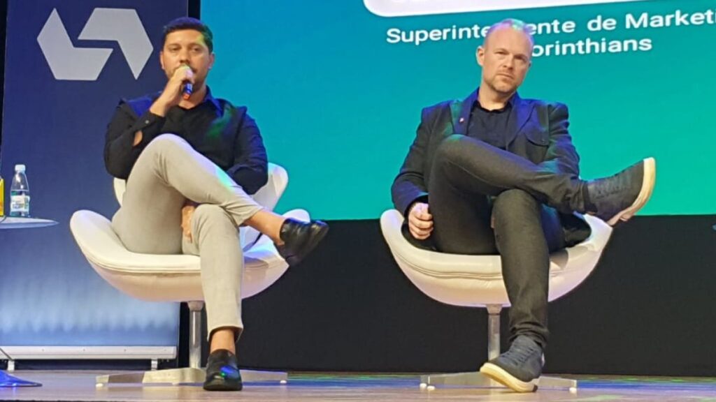 Caio Lacerta (à esq.) durante participação no Sports Summit - Adalberto Leister Filho/Máquina do Esporte