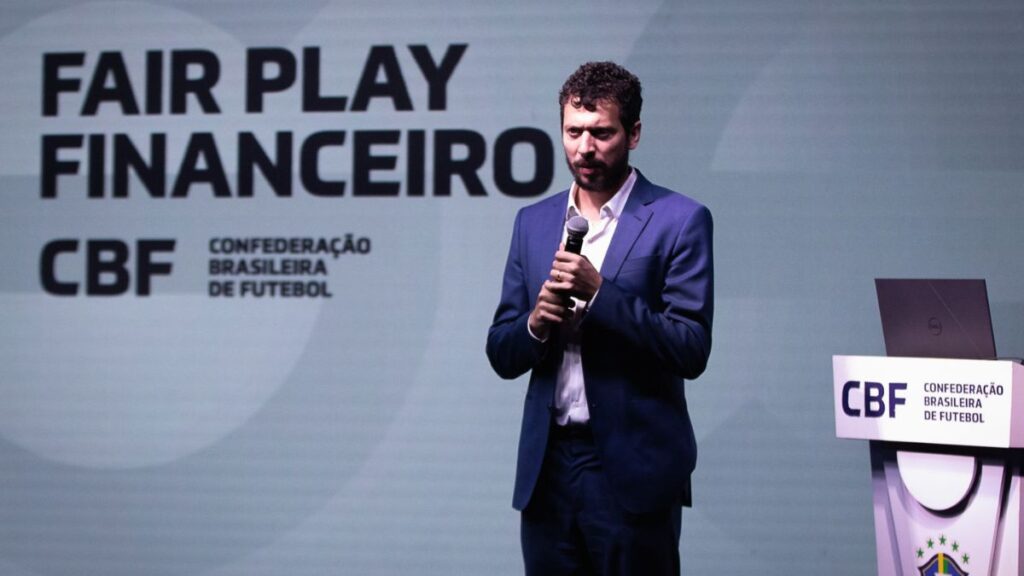 Caio Rezende, diretor da CBF Academy, durante apresentação do Fair Play Financeiro aos clubes - Junior Souza / CBF