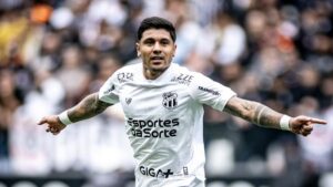 Galeano comemora o gol da vitória do Ceará sobre o Corinthians - Gabriel Silva/Ceará