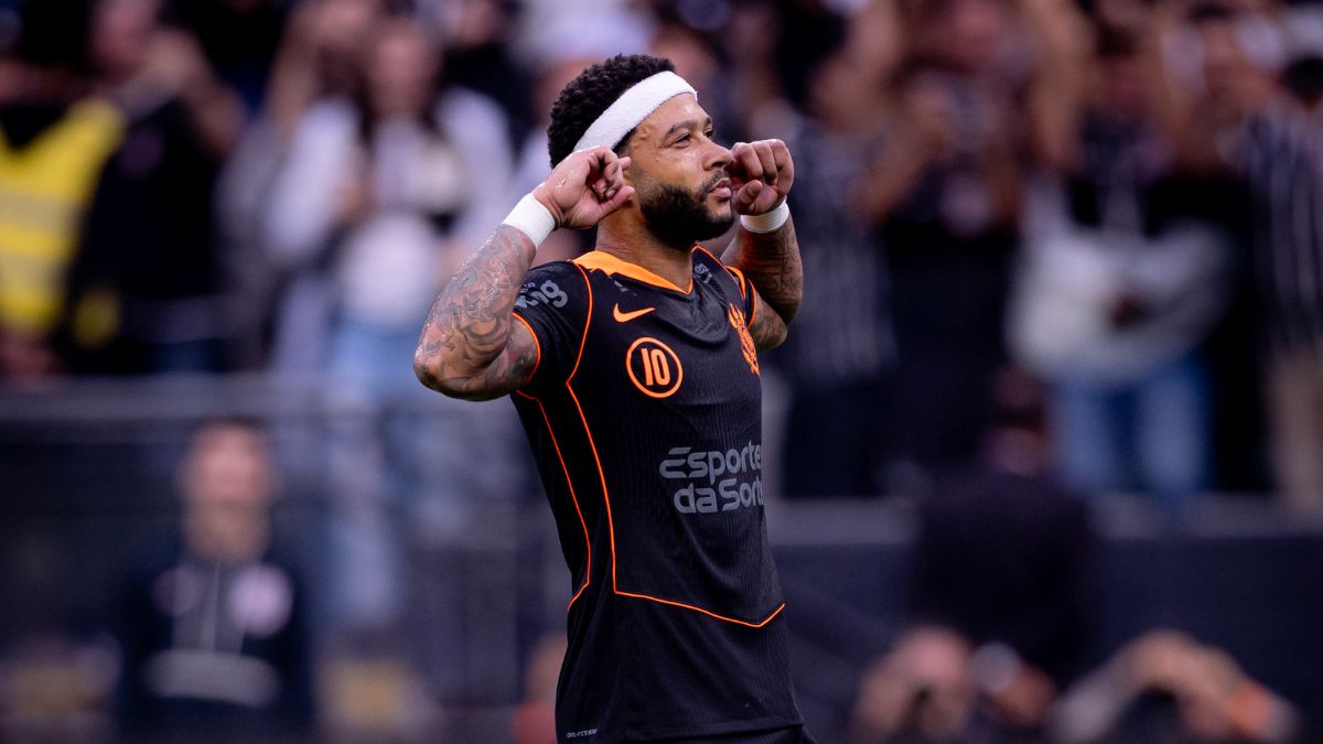 Memphis Depay comemora o segundo gol do Corinthians - Rodrigo Coca/Agência Corinthians