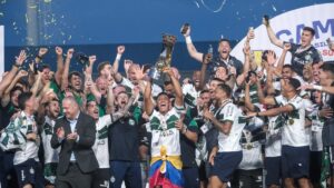Jogadores do Coritiba comemoram o título da Série B do Campeonato Brasileiro - JP Pacheco/Coritiba
