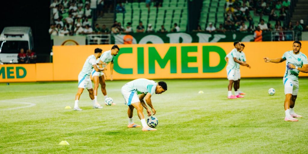 Cimed pretende fechar com mais clubes e busca se posicionar como “patrocinadora do futebol brasileiro”