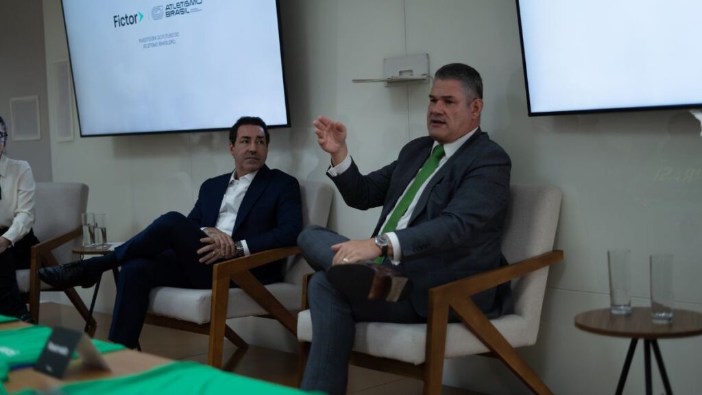 Rafael Góis, presidente do Grupo Fictor, e Wlamir Motta Campos, presidente da CBAt - Divulgação