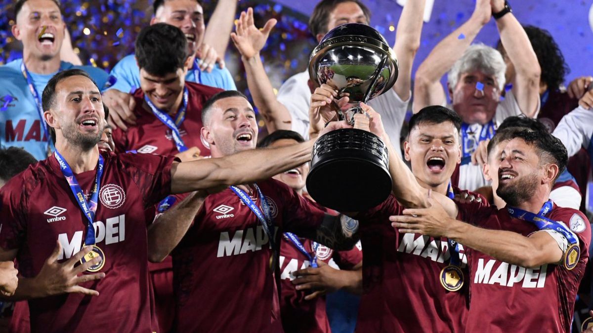 Jogadores do Lanús comemoram o título da Copa Sul-Americana 2025 - Lanús/Divulgação