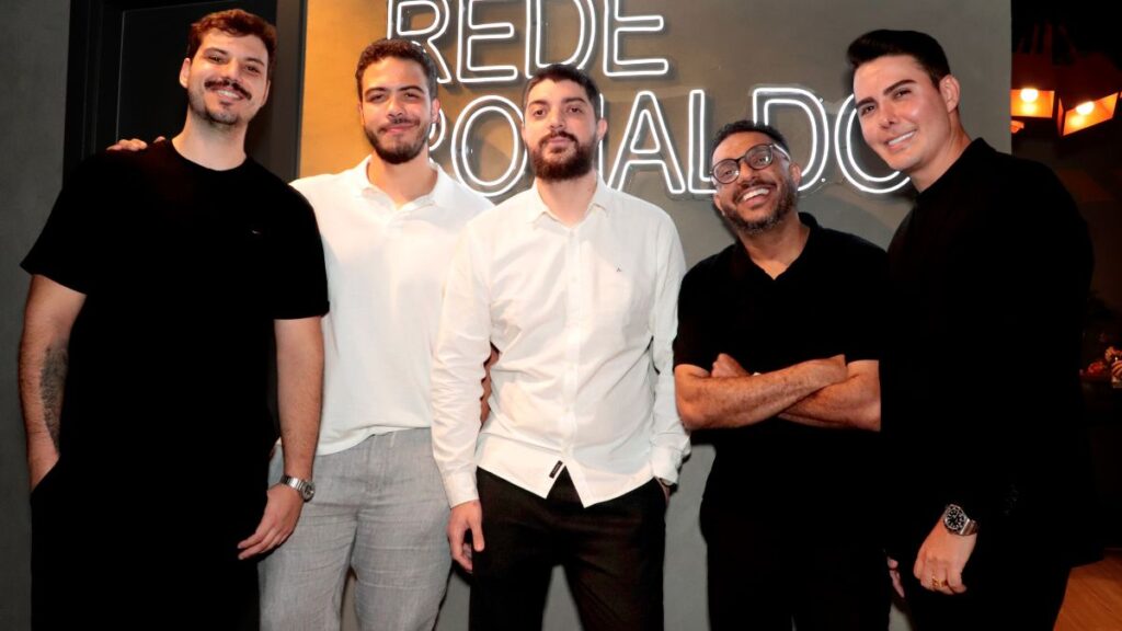 Lucas Zafra (Grupo Primo), Ronald Nazário (Rede Ronaldo); Kaique Torres (Grupo Primo). Douglas Buiu (Rede Ronaldo) e Thiago Cavalcante (Inflr) - Giovanni Albino/Divulgação