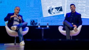 Renato Ribeiro (à esq.), diretor de Esportes da Globo, durante participação no Sports Summit - Divulgação