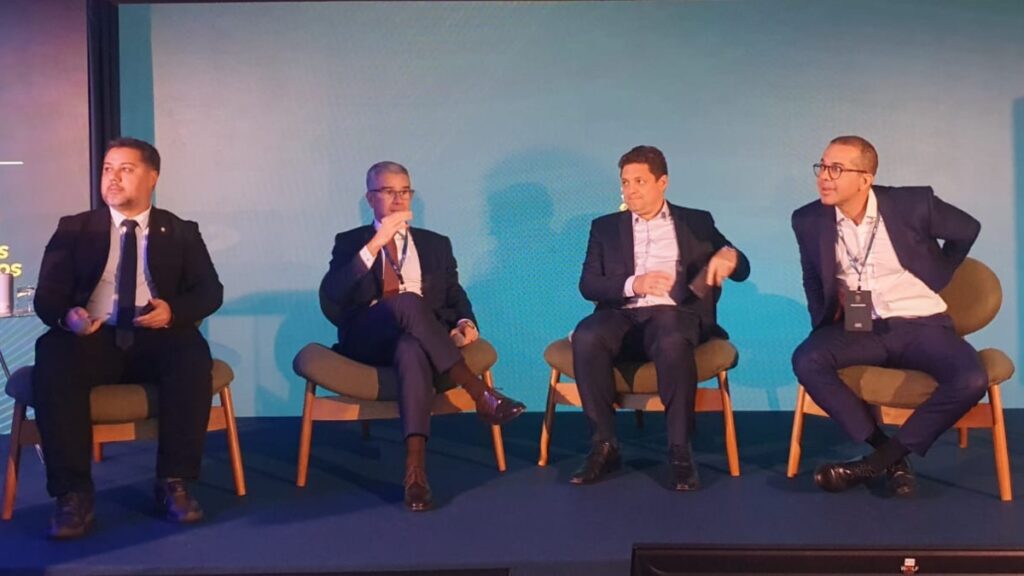 Clubes expõem fragilidade econômica em debate e Fair Play Financeiro reforça alerta sobre dívidas