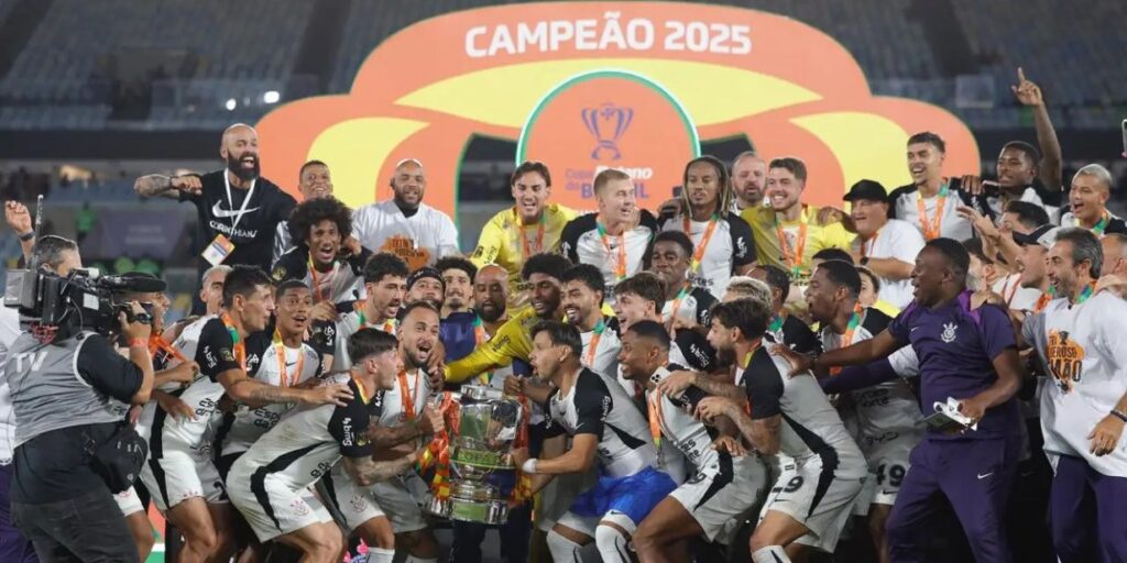 Corinthians arrecada mais de R$ 221 milhões brutos com bilheteria e premiações em torneios nacionais em 2025