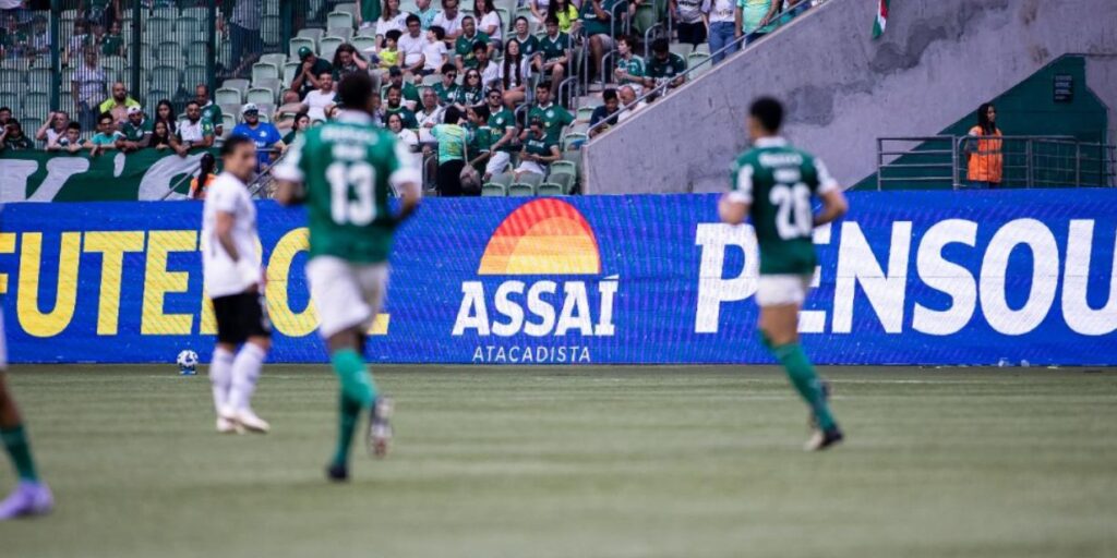 Assaí renova pacote de patrocínios no futebol brasileiro para 2026