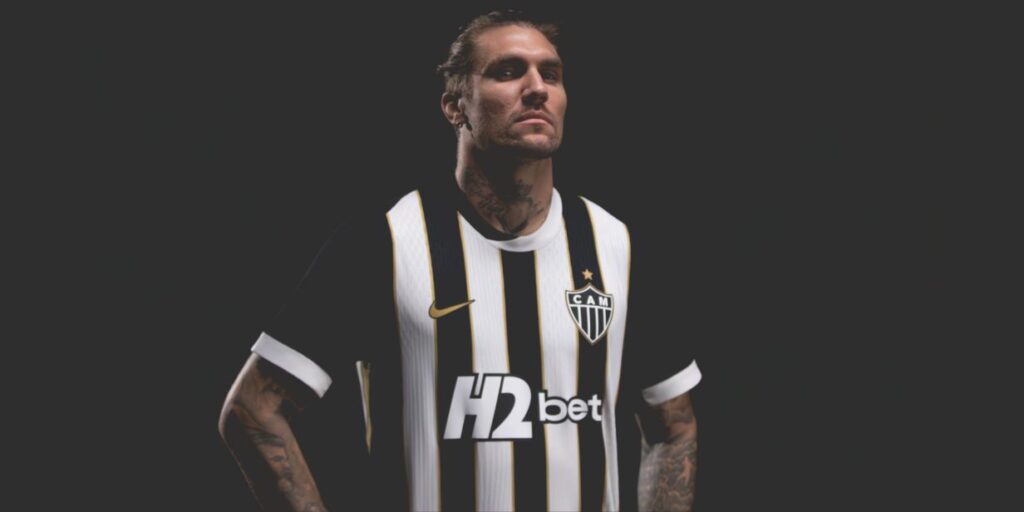 Atlético-MG e Nike lançam primeiros uniformes de parceria com inspiração no título de 1971