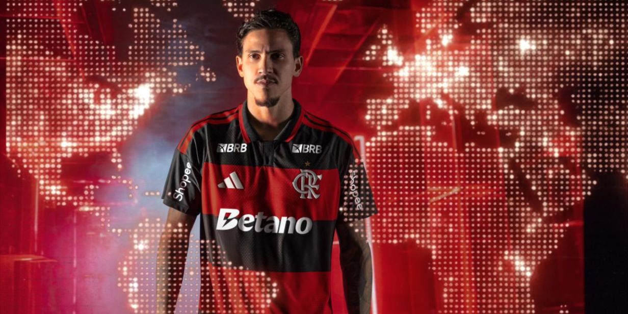 Pedro, com a nova camisa do Flamengo para a temporada 2026 - Divulgação
