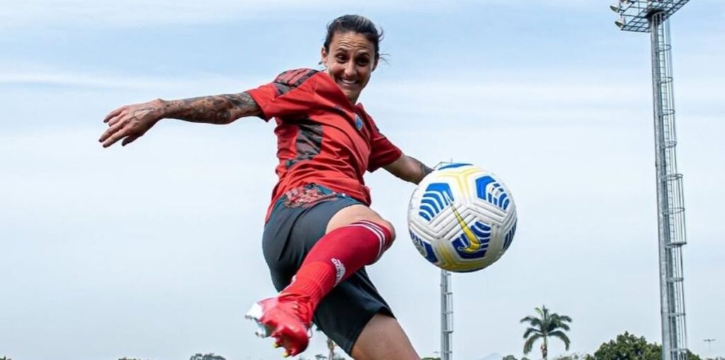 Panini perde na Justiça em processo de direitos de imagem movido pela atacante Darlene Reguera