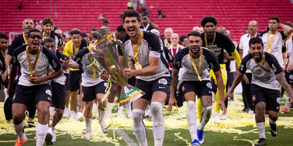 Globo obtém maior audiência com futebol em SP no ano com Flamengo x Corinthians