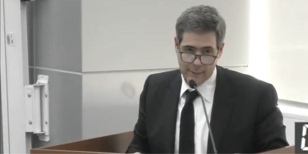 Gabriel Dias, advogado do FFU, durante sessão de julgamento no Cade - Reprodução/YouTube @cadegovbr