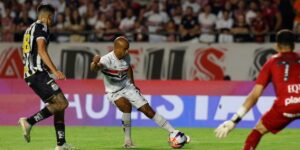 São Paulo venceu o Santos por 2 a 0 no Morumbis - Rubens Chiri, Miguel Schincariol e Paulo Pinto/São Paulo