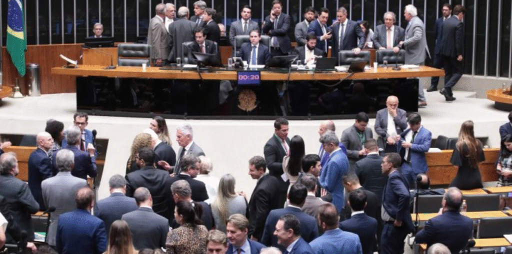 Governo ainda busca alternativa para compensar derrubada da “Cide-Bets” pela Câmara