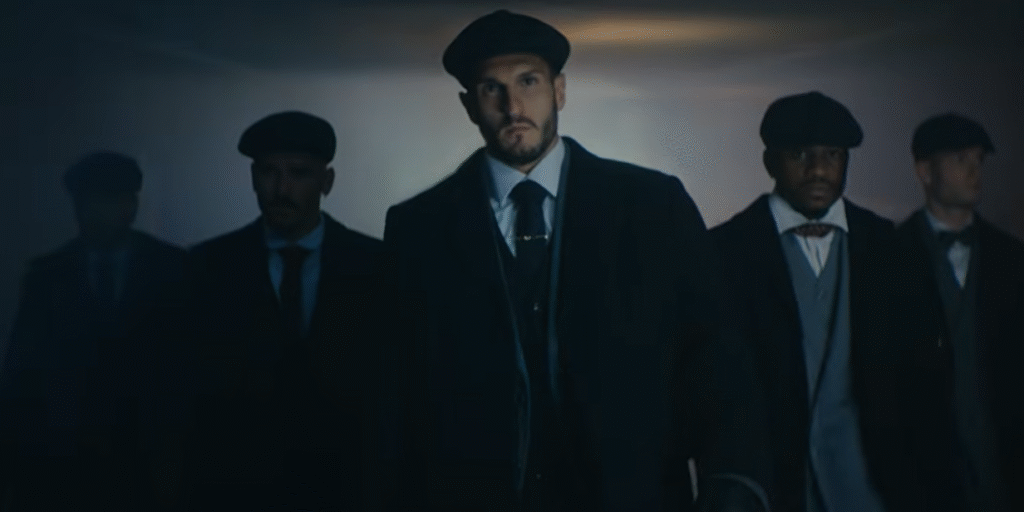 Saiba como a Netflix transformou um jogo do Atlético de Madrid em uma campanha completa do filme "Peaky Blinders"