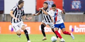 Bahia estreou novo patrocínio máster no jogo com o Santos, pelo Brasileirão - Letícia Martins/EC Bahia