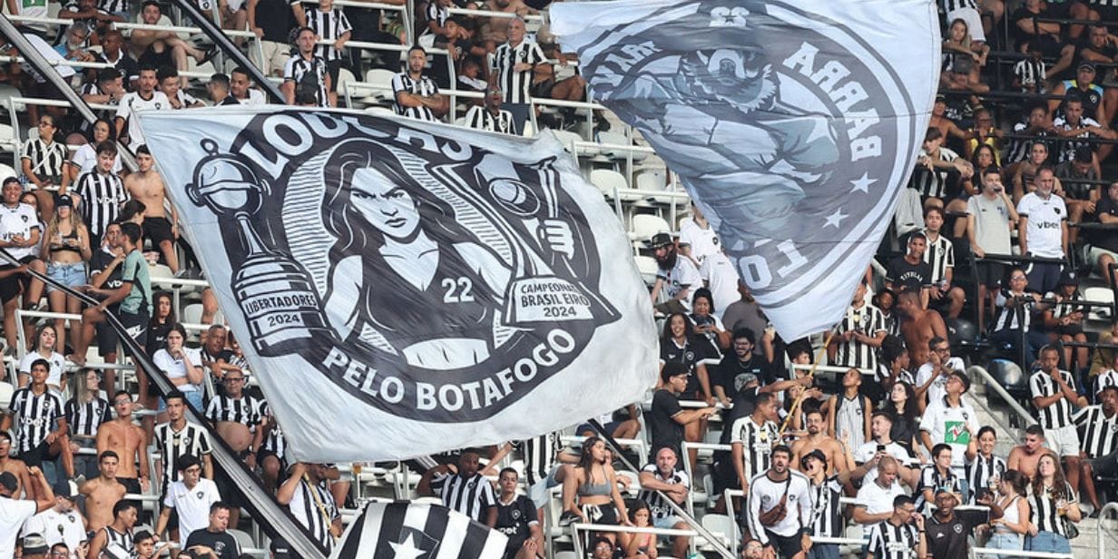 Torcida do Botafogo na arquibancada do estádio Nilton Santos - Vítor Silva/Botafogo