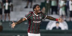 John Kennedy comemora gol do Fluminense contra o Coritiba pelo Brasileirão - Lucas Merçon/Fluminense