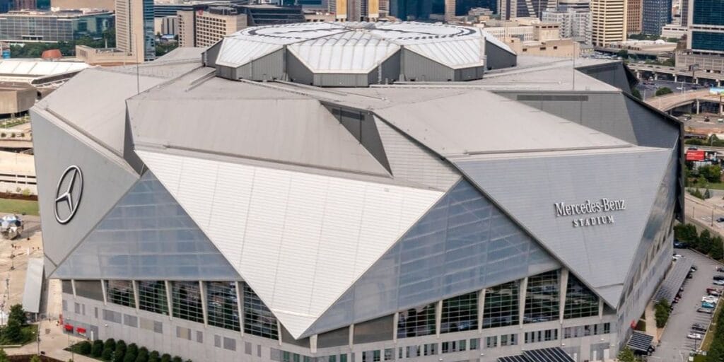 Mercedes-Benz “dribla” regras da Fifa para Copa do Mundo 2026 com estádio em Atlanta