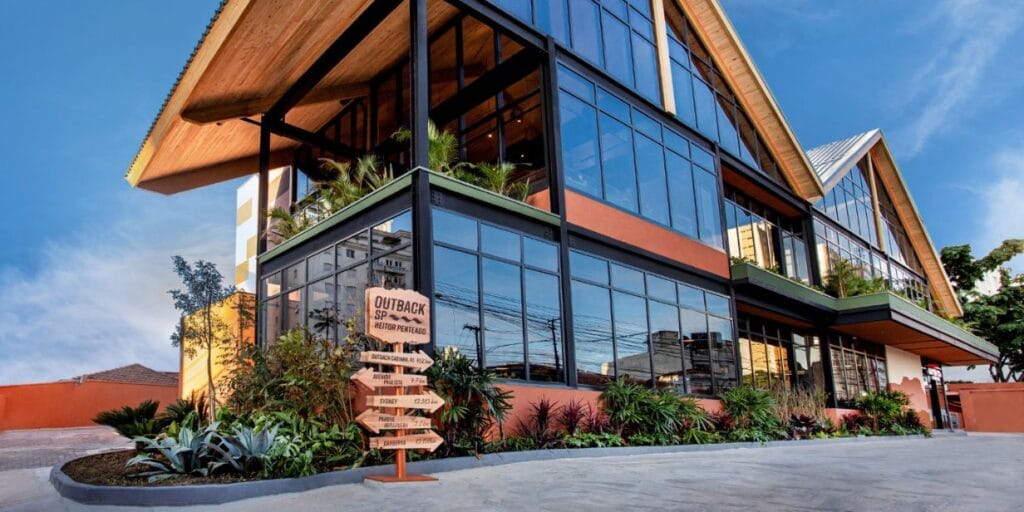 Outback Steakhouse entra na Casa CazéTV como patrocinadora com cardápio personalizado