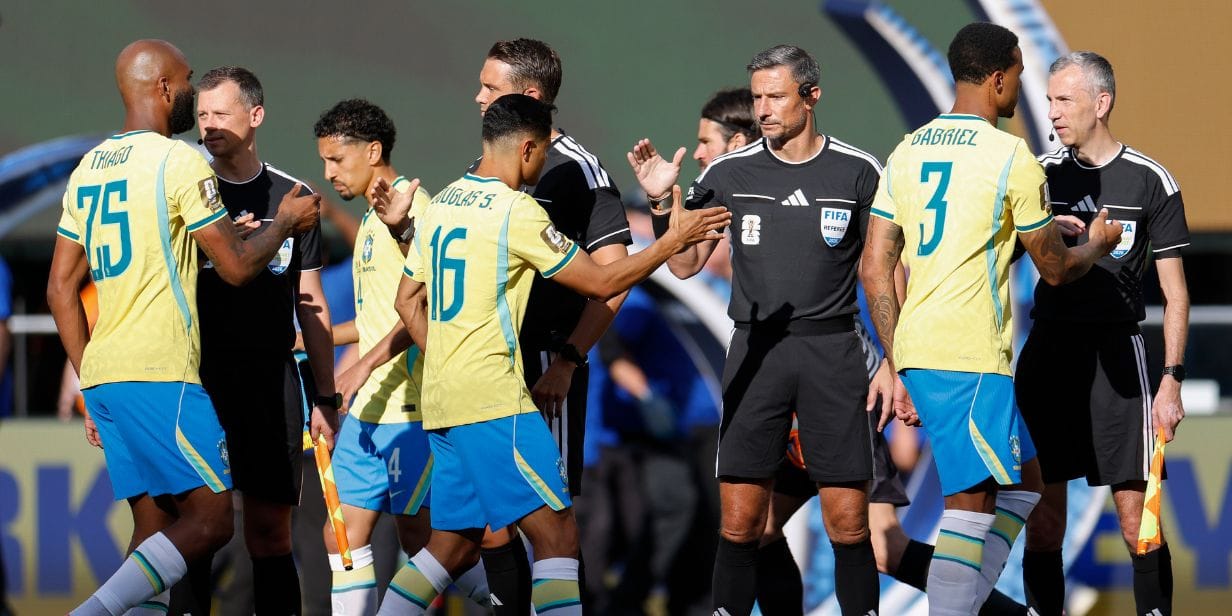 Cerimônias de pré-jogo tem sido apontadas como motivo para o atraso nos jogos - Rafael Ribeiro e Nelson Terme / CBF