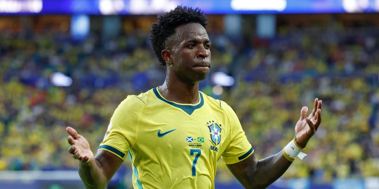 Vini Jr. gesticula durante a vitória do Brasil sobre a Escócia - Rafael Ribeiro / CBF