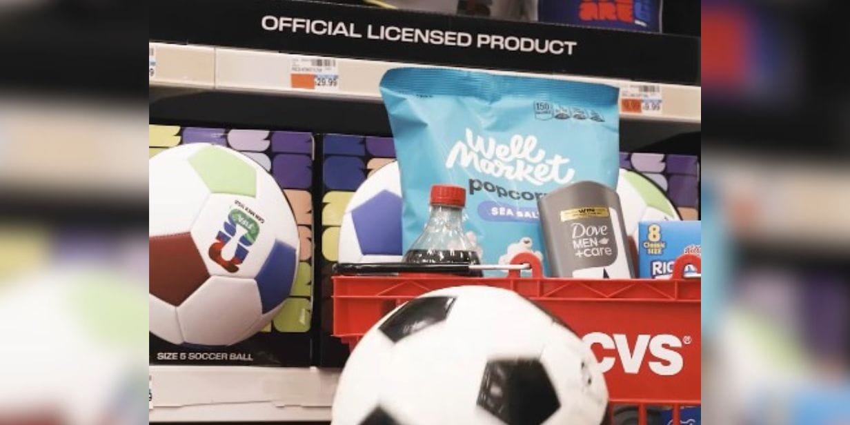 Propaganda da CVS Pharmacy para a venda de produtos licenciados da Copa do Mundo - Reprodução