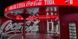 Coca-Cola é a patrocinadora master da Casa CazéTV - Divulgação