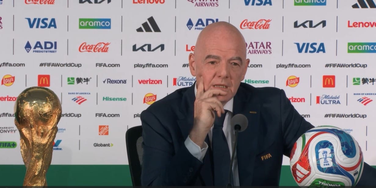 Gianni Infantino, presidente da Fifa, durante discurso para a imprensa - Reprodução