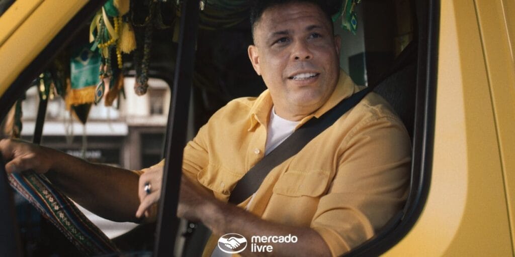 Mercado Livre lança campanha com Ronaldo e Neymar em “viagem no tempo” para 2002