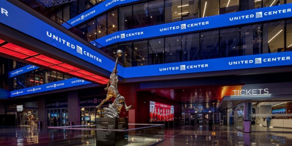 Herdeiro do Walmart adquire participação minoritária no Chicago Bulls
