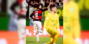 Pedro, do Flamengo, comemora gol contra a Chapecoense, em Chapecó - Adriano Fontes / Flamengo