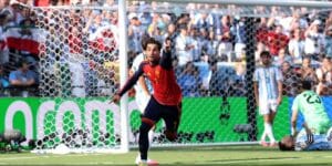 Ferran Torres comemora o gol do título da Espanha sobre a Argentina - Divulgação/Fifa