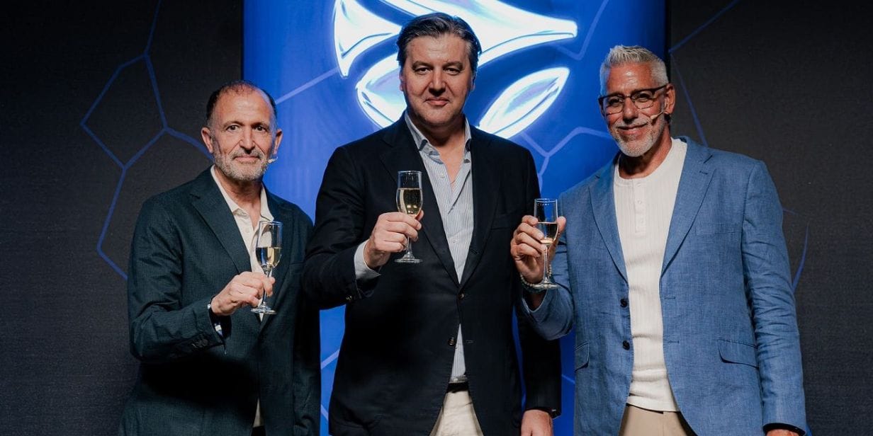 Executivos da Euroliga brindam durante evento de anúncio da Euroliga Basketball+ - Divulgação / Euroliga